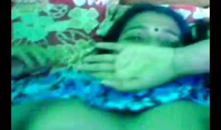 الروسية افلام جنس تبادل زوجات molodochka في الرطب