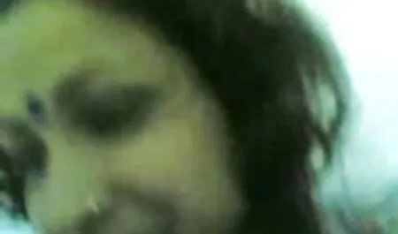 لعق جميلة ، افلام جنس مثيره ويمارس الجنس معها مع دسار في أعماق