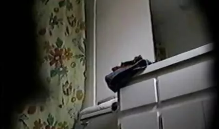 عقد اليدين والضوء تلعب كبيرة فلم بنات جنس