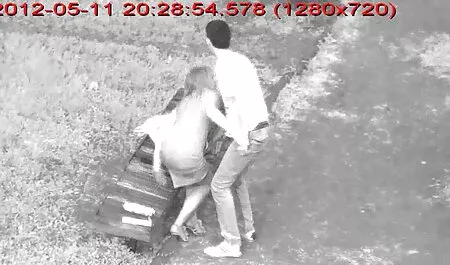 الرجال المعتقلون محاصرون افلام سكس رومانسية في الزنزانة.