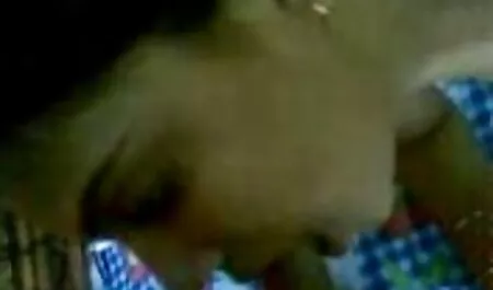صديق مص شقراء وجعل لها مجنون في افلام جنس شعبي الحمام.