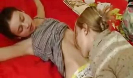 فتاة جميلة افلام جنس كوريه مع كبير الثدي وشاب.